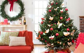 Clever Tricks That Will Make Decorating Your Christmas Tree Simple And Painless